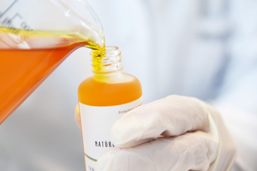 Gesichtspflegefluid Abfüllen